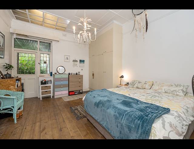 3 BEDROOM FREESTANDING TO LET IN ST JAMES